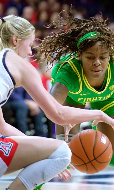 No. 2 Oregon bounces back with 71-64 win over No. 18 Arizona